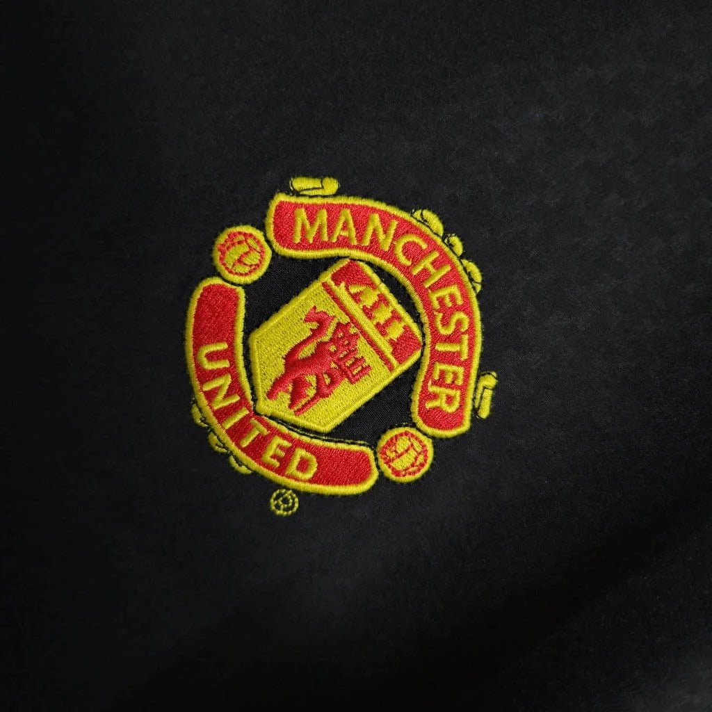 Man United 03/04 Away Shirt