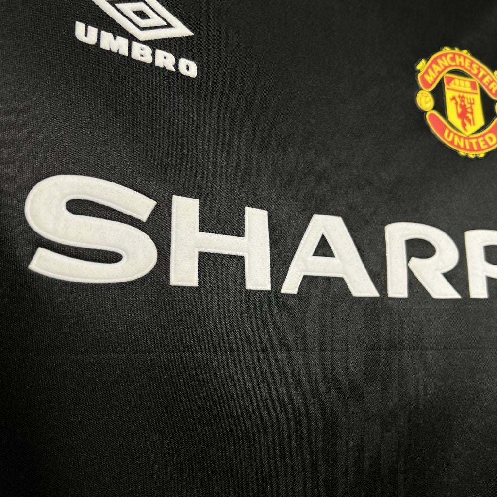Man United 98/99 Away Shirt