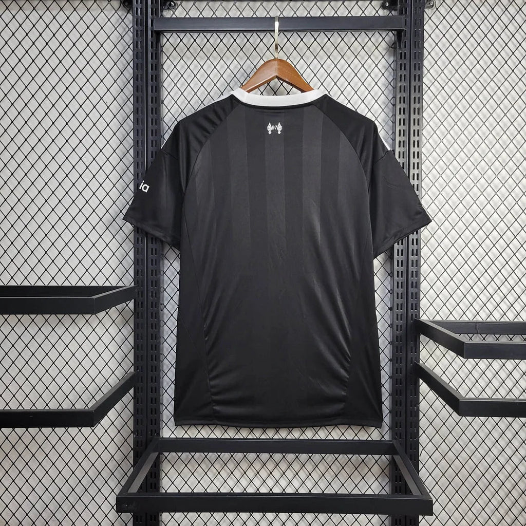 Liverpool 2025 Goalkeeper Shirt