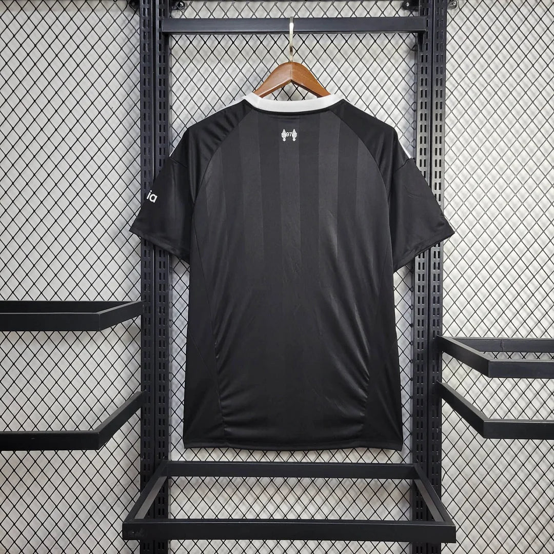 Liverpool 2025 Goalkeeper Shirt