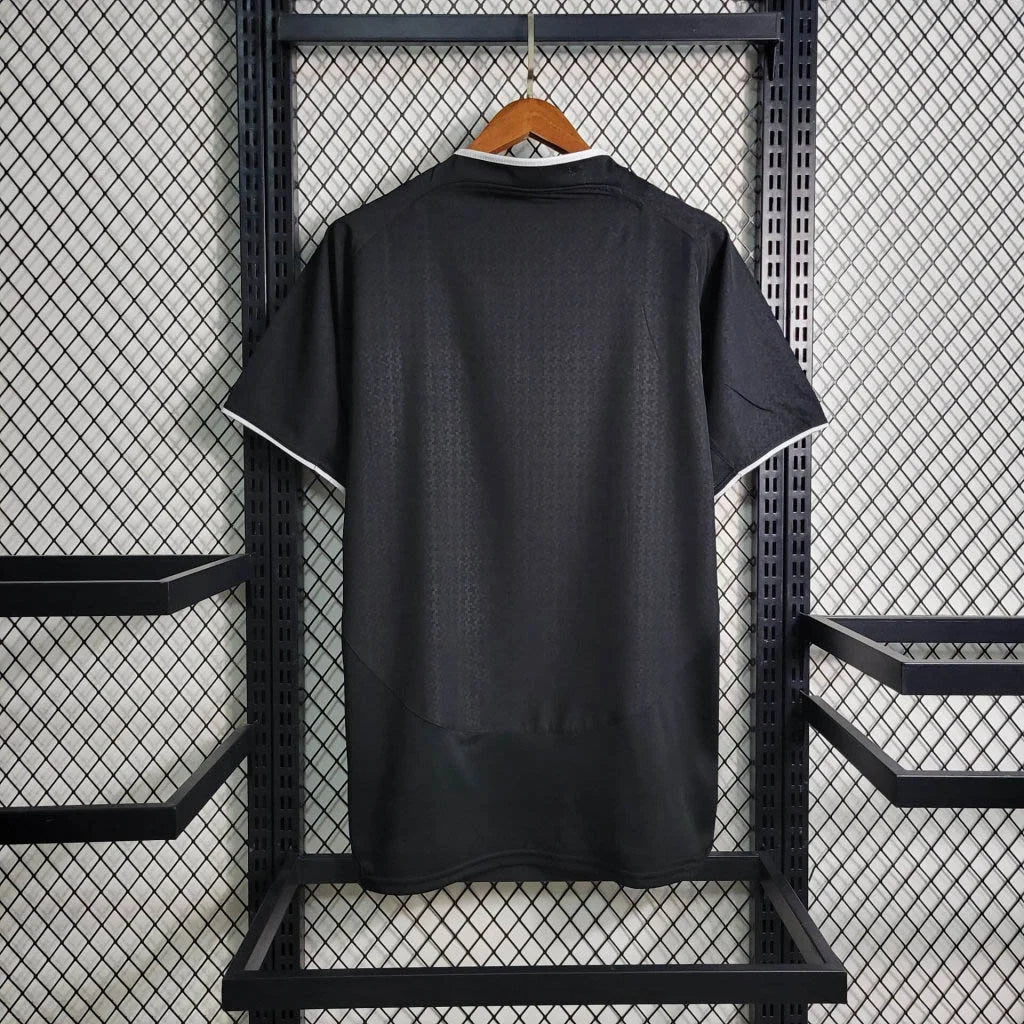 Man United 03/04 Away Shirt