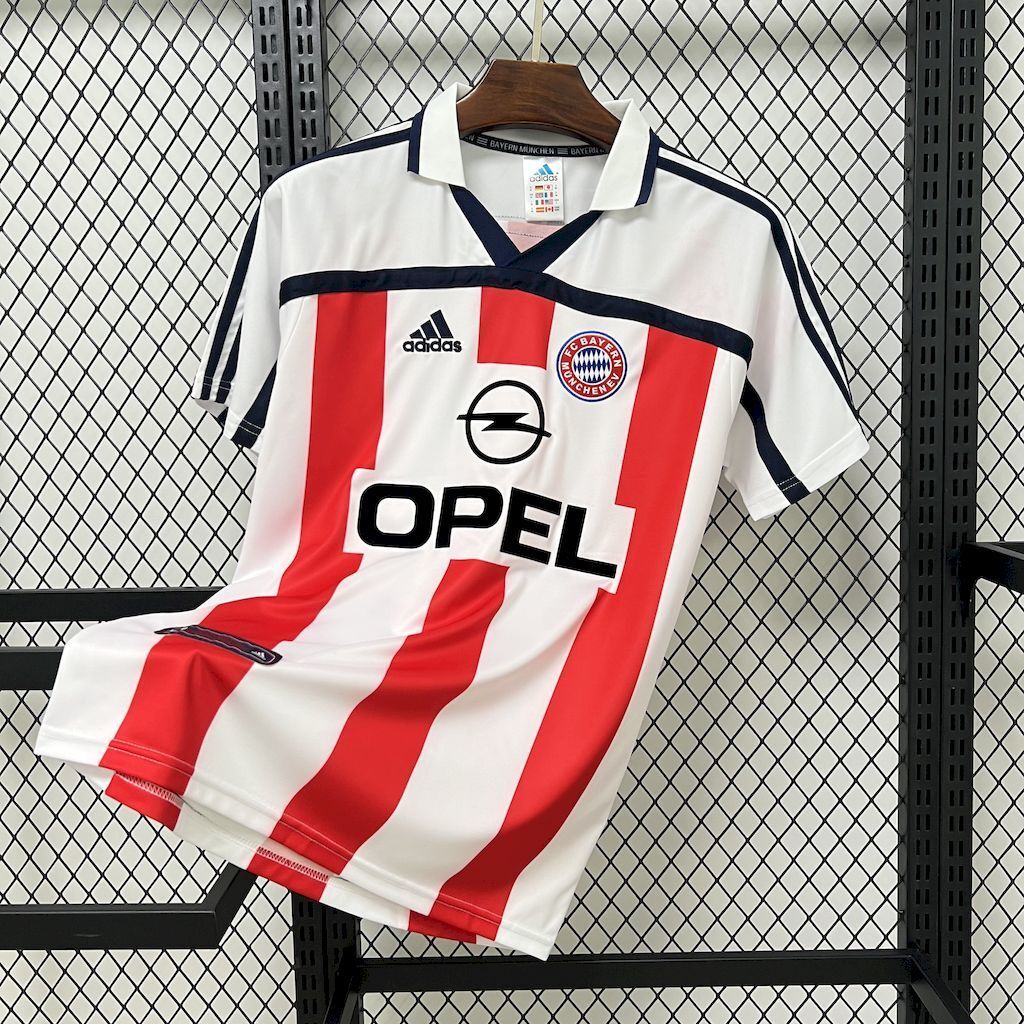 Bayern 00/01 Away Shirt
