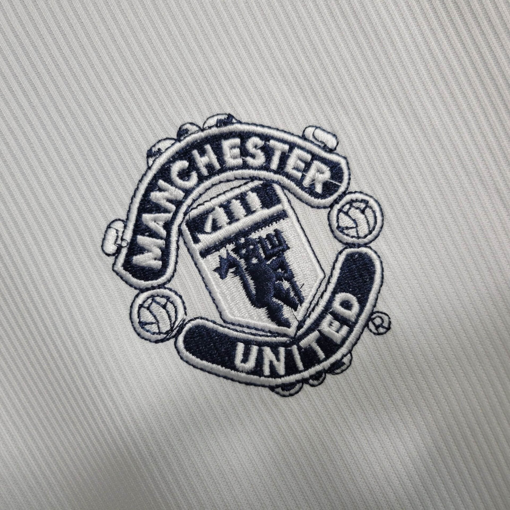 Man United 99/00 LongSleeve Away