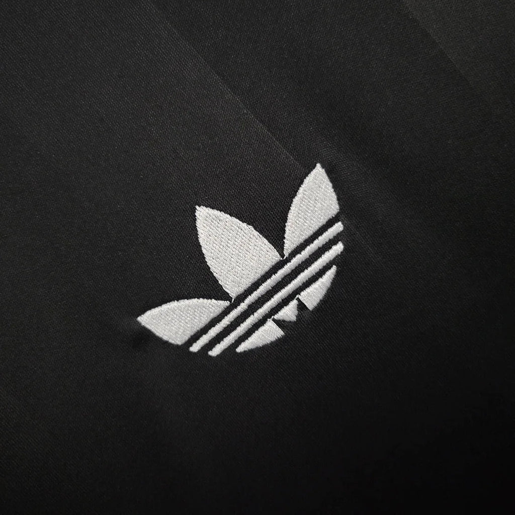 Liverpool 2025 Goalkeeper Shirt